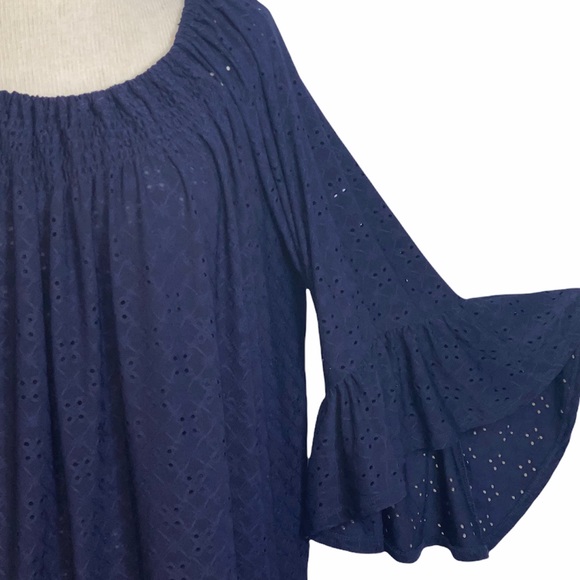 Melissa Paige Navy Eyelet Bell Sleeve Top 2X - Picture 3 of 8